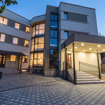 Pensiunea Select Central Targu Mures Ngoại thất bức ảnh