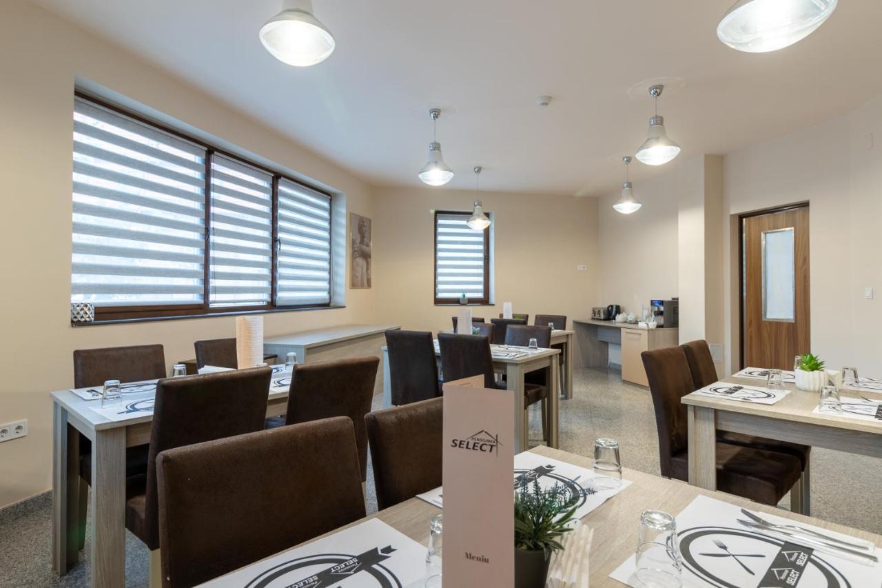 Pensiunea Select Central Targu Mures Ngoại thất bức ảnh