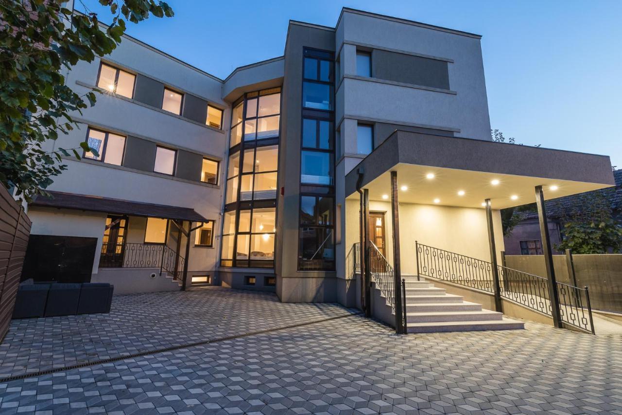Pensiunea Select Central Targu Mures Ngoại thất bức ảnh