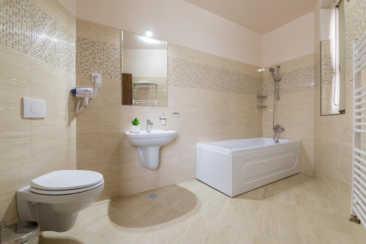 Pensiunea Select Central Targu Mures Ngoại thất bức ảnh