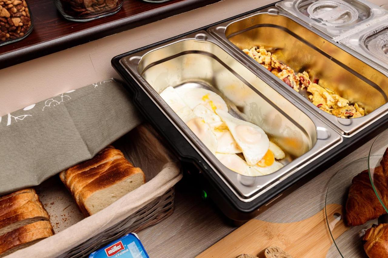 Pensiunea Select Central Targu Mures Ngoại thất bức ảnh