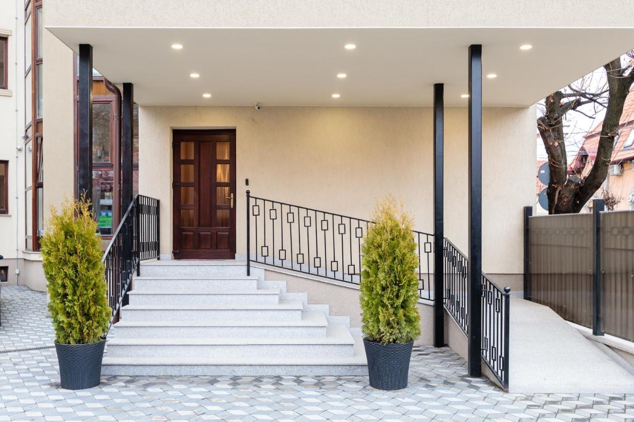 Pensiunea Select Central Targu Mures Ngoại thất bức ảnh